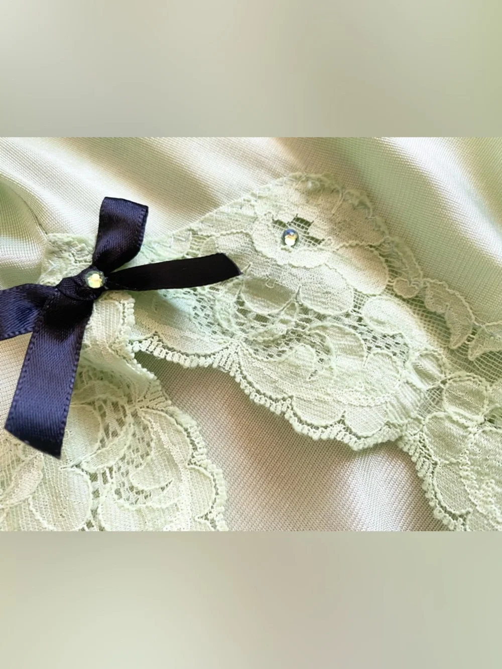 Vintage 60s GREENCO MAID Embellished Half Slip *Large* Green Nylon Side Split - Picture 2 of 5